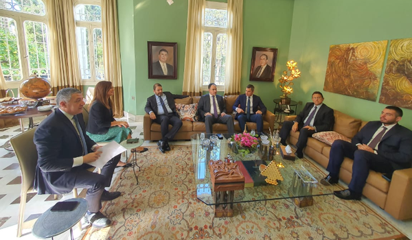 "لبنان القوي" بعد لقائه "الوطني المستقل" ... عطالله: على أمل التوافق والوصول الى نقطة مشتركة في موضوع إنتخاب الرئيس 
الخازن: البلاد بحاجة إلى الحوار واللقاء العميق