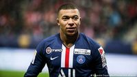 مبابي: المنتخب يحررني أكثر من باريس