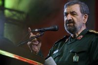 رضائي: إيران تخوض المواجهة بالسلاح والدبلوماسية
