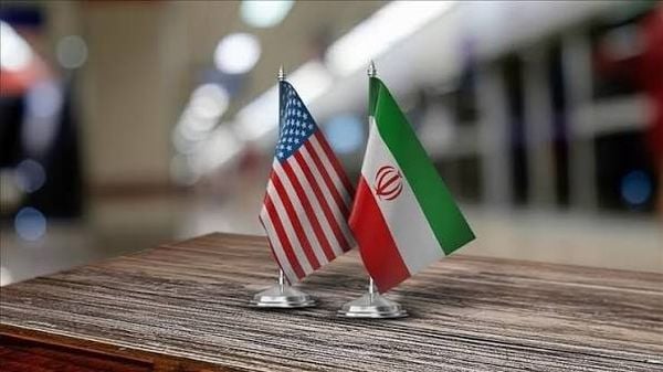 «المكان الوسط» بين المطالب الأميركية والايرانية حافز الوسطاء والمخرج