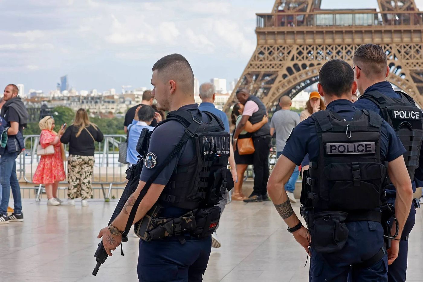 حادث طعن وسط باريس وإصابة 3 أشخاص