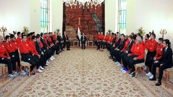 المنتخب المصري يبدأ رحلته باتجاه روسيا