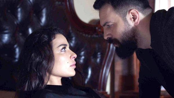 بين نادين نجيم وتيم حسن.. هل وصلت المنافسة إلى هذا الحدّ؟