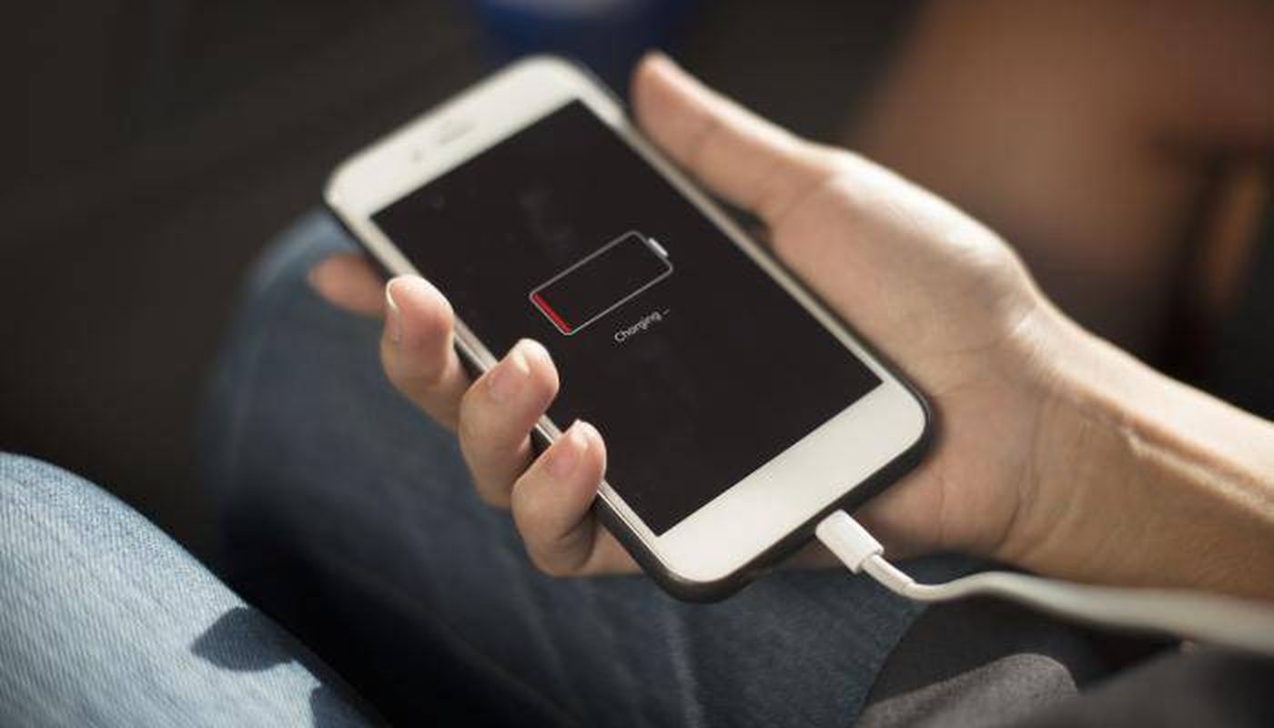 كيف تتفادى نفاذ بطارية الآيفون بسرعة.. الحل في خطوات بسيطة