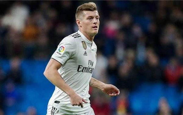 ريال مدريد يمدد عقد توني كروس
