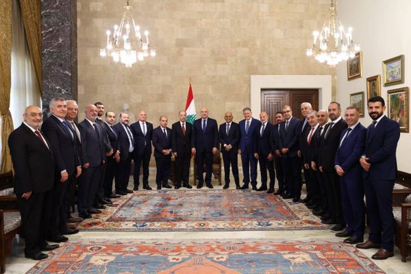 عون استقبل جمعية تجار جونيه برئاسة حكيم :

القطاع الصناعي والتجاري اساسي للبنان