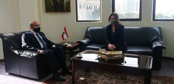 وهبه بحث مع شيا في تطبيق الاصلاحات ومكافحة الفساد وتعزيز الاستقرار