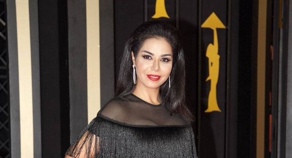"سمعتي طيبة وتاريخي نظيف"... "فنانة مصرية ترد على إهانات مخرج لها