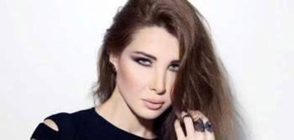 نانسي عجرم تنشر صورة لـ إيلا وتكشف عن هوايات ابنتيها
