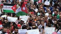 مقتل عميد في الشرطة جراء احتجاجات وأعمال شغب واسعة في الأردن