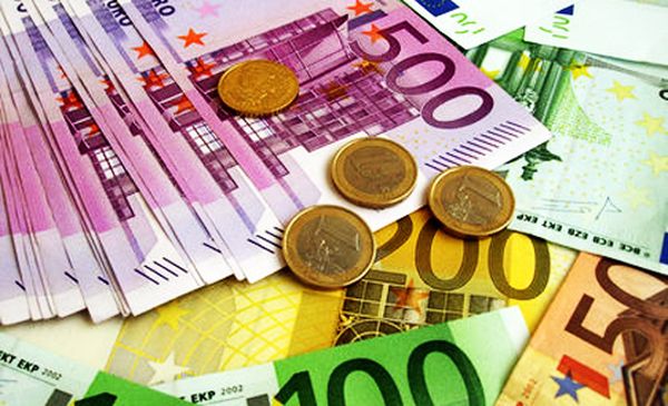 تراجع عوائد السندات في منطقة اليورو الى  مستويات قياسية 