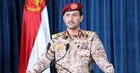 سريع يتهم السعودية باستهداف سجن الحزم ويحذر من العواقب