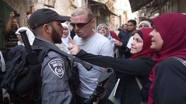 الإحتلال في حالة تأهّب قصوى قبل مسيرة الأعلام في القدس
الفصائل الفلسطينيّة: العواقب وخيمة وستشعل المنطقة بأكملها
واشنطن تشدّد على انتهاء التحقيقات سريعاً في اغتيال شيرين أبو عاقلة