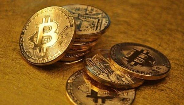 بيتكوين تسترد عافيتها وتكسر حاجز 50 ألف دولار