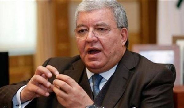 المشنوق: صوّتوا بكثافة
