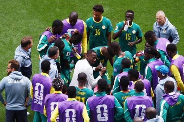 أزمات تضرب منتخب السنغال.. خلافات بين اللاعبين والجهاز الفني
