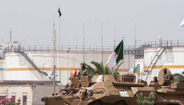 الجزائر تضاعف ميزانيتها الدفاعية للعام 2023