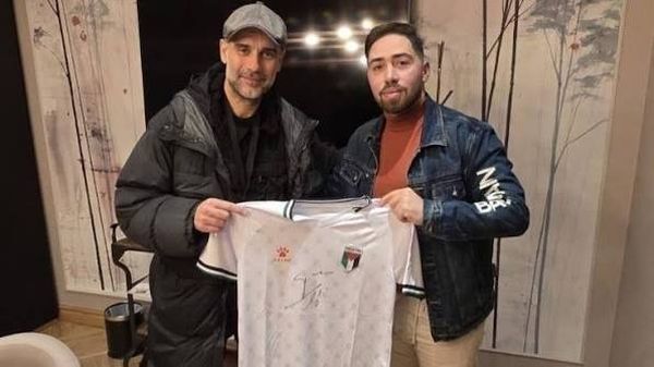 من الكوفية إلى قمصان غزة.. غوارديولا يجدد دعمه لفلسطين