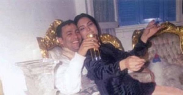 بالفيديو والصور كلام بذيء وايحاءات جنسية وراء طرد وتحذير كل من يتعامل معها.. ماذا حصل مع هذه الفنانة؟!