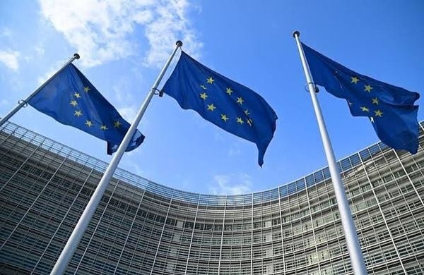 المفوضية الأوروبية: قلقون من التقارير الواردة عن خطة أميركا لفرض حظر على صادرات الديزل