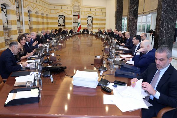 مجلس الوزراء استمع من قيادة الجيش الى تطوّرات خطة حصر السلاح... وأقرّ بعض القوانين
مرقص: خطة الجيش جزء من استراتيجيّة الأمن الوطني... وموعد التقرير الشهري في شباط المقبل