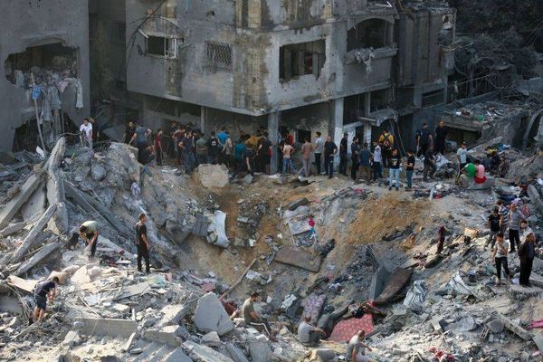 عدد شهداء العدوان تخطى الـ9200... والصحة بغزة تطالب بممر إنساني آمن إلى مصر للاصابات الحرجة