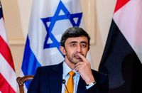 بن زايد يصل الى فلسطين المحتلة في زيارة رسمية