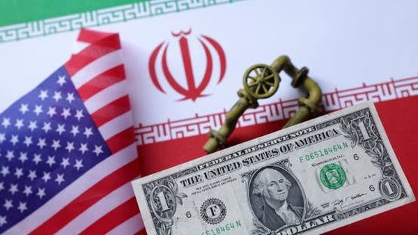 إيران تحذّر واشنطن: "أشهر سوداء" تنتظر الاقتصاد الأميركي