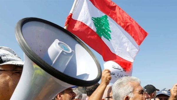 تجمع روابط القطاع العام يعلن الإضراب العام بدءاً من الاثنين ويطالب بدفع المستحقات دفعة واحدة