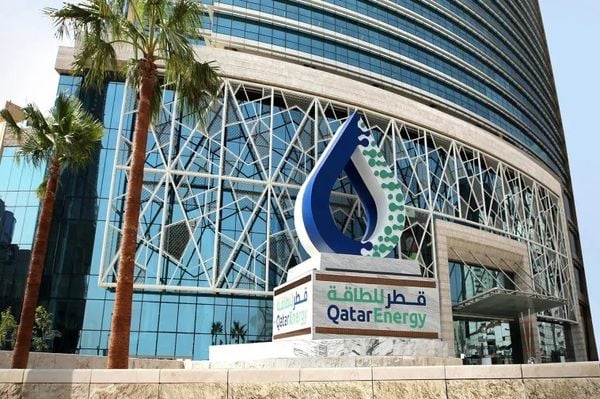 قطر للطاقة تعرض شحنات نفطية للتحميل في تشرين الأول وتشرين الثاني