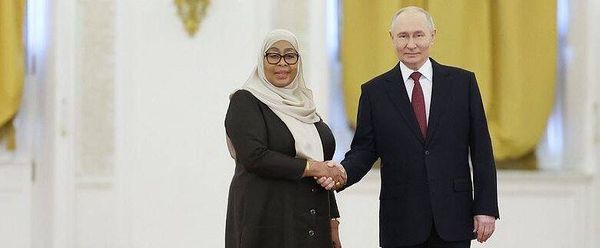 تنزانيا بين الشرق والغرب.. زيارة روسيا تفتح نقاشاً واسعاً
