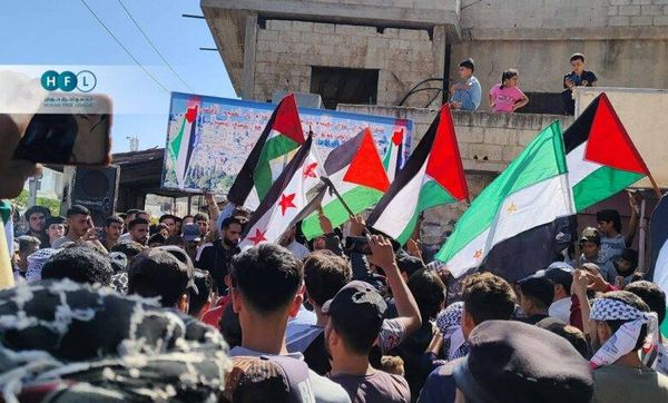تظاهرات حاشدة في إدلب وضواحيها ضد الجولاني