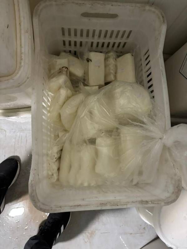 ضبط 3 أطنان من الأجبان الملوثة  في الجديدة-المتن
ومستودع لحوم فاسدة في صور تم إقفاله بالشمع الأحمر