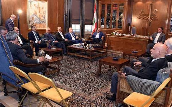 «لتشكيل لجنة تحقيق نيابيّة في قضيّة الإنترنت»
برّي حذّر من غضبة الشارع
إذا لم نتوصّل لقانون جديد للانتخاب